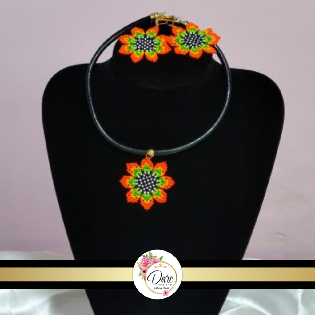 COLLAR ARETES FLOR NARANJA